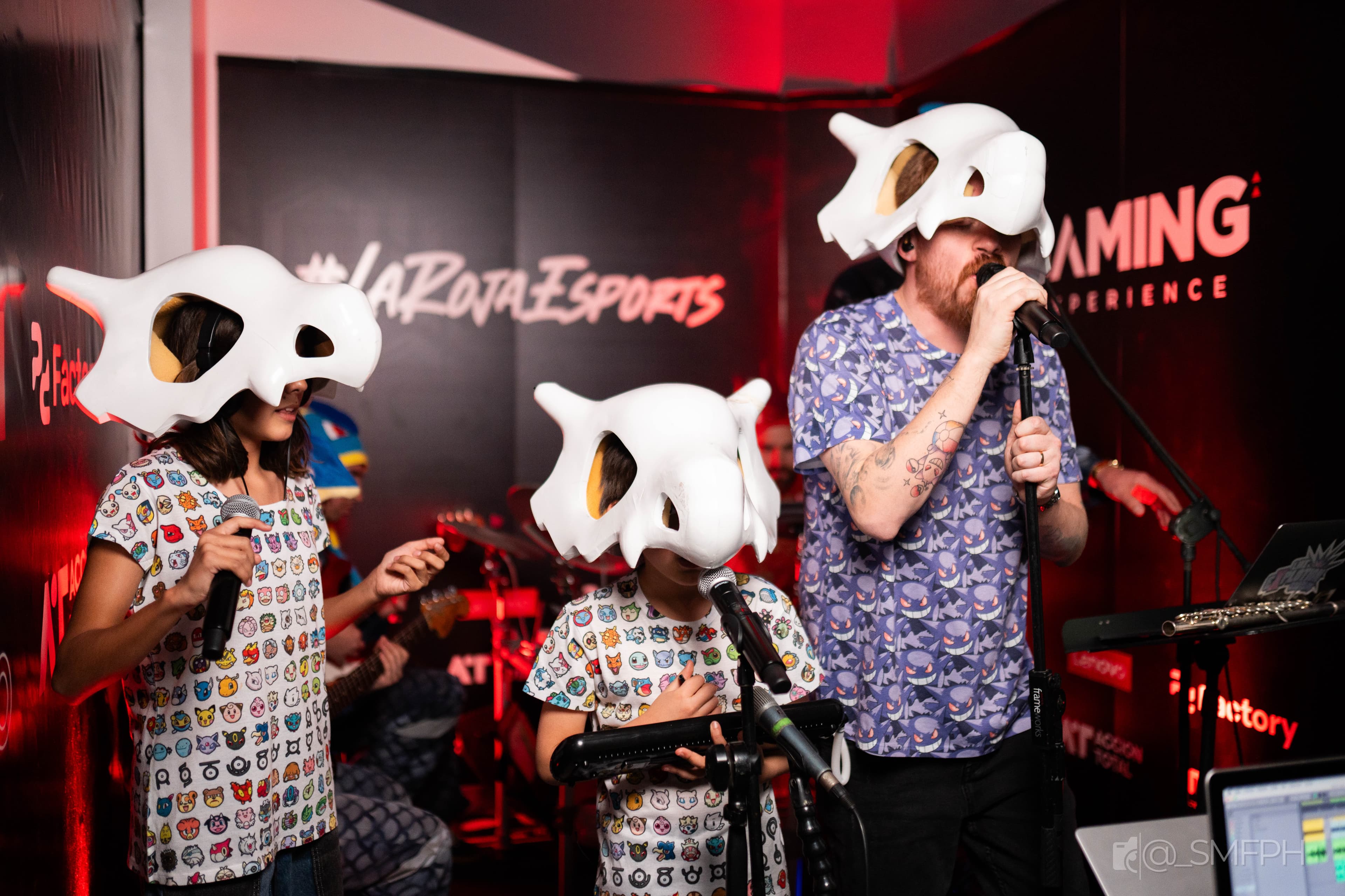 Familia Cubone en escenario